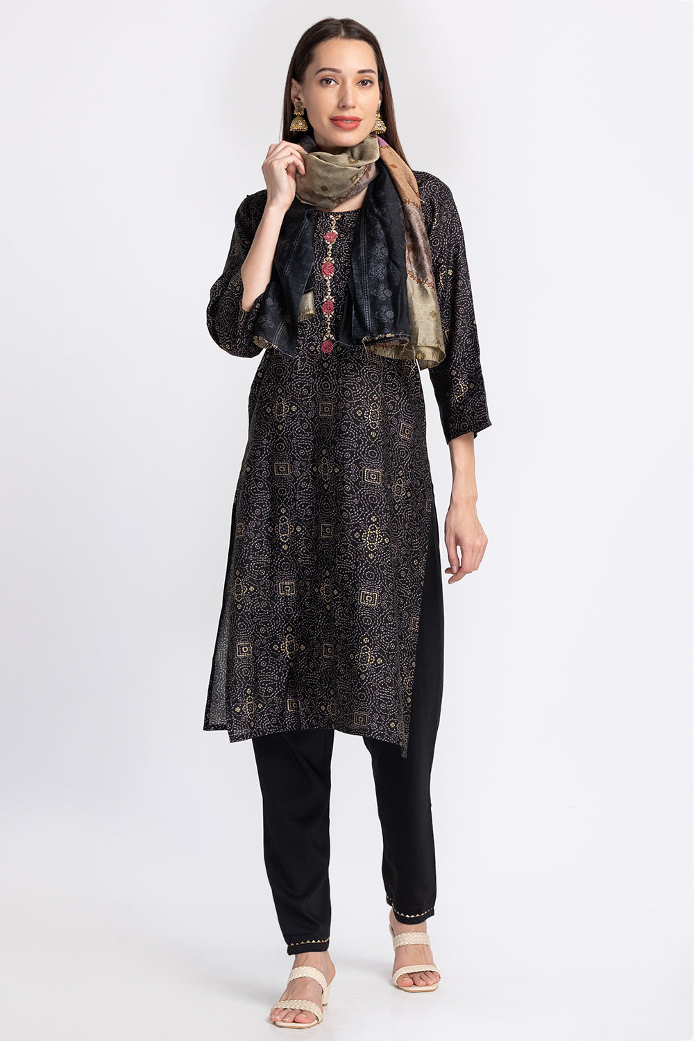Neerus Black rayon straight suit set - detail view 2