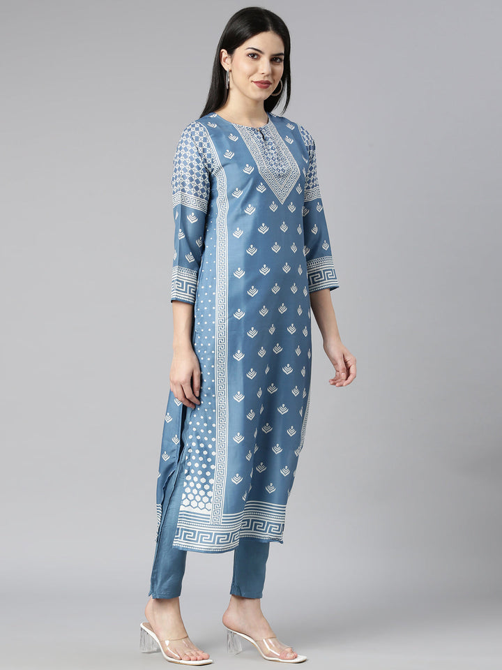 Neerus Blue floral printed kurta set - back view