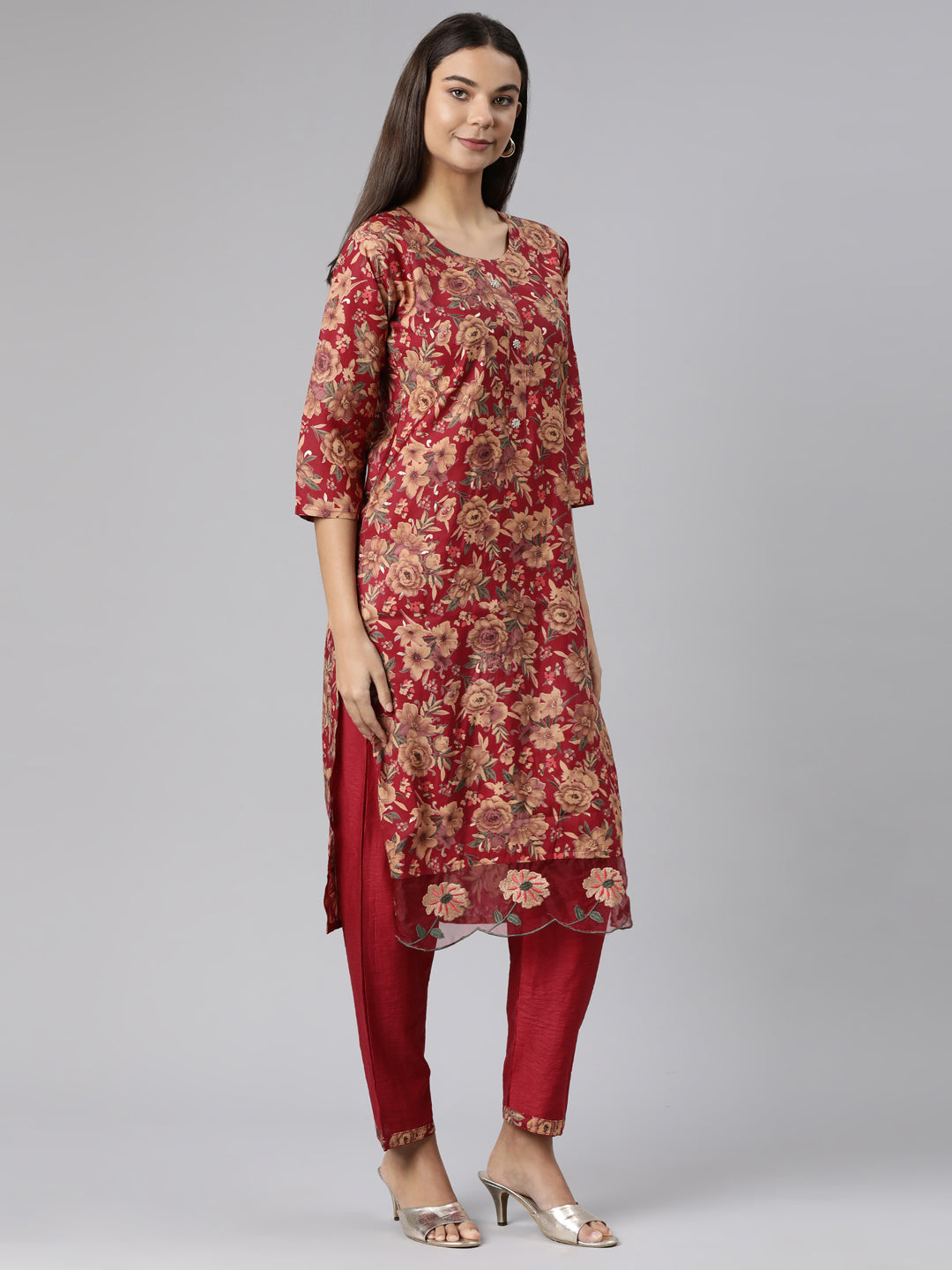 Neerus Maroon printed floral suit set - back view