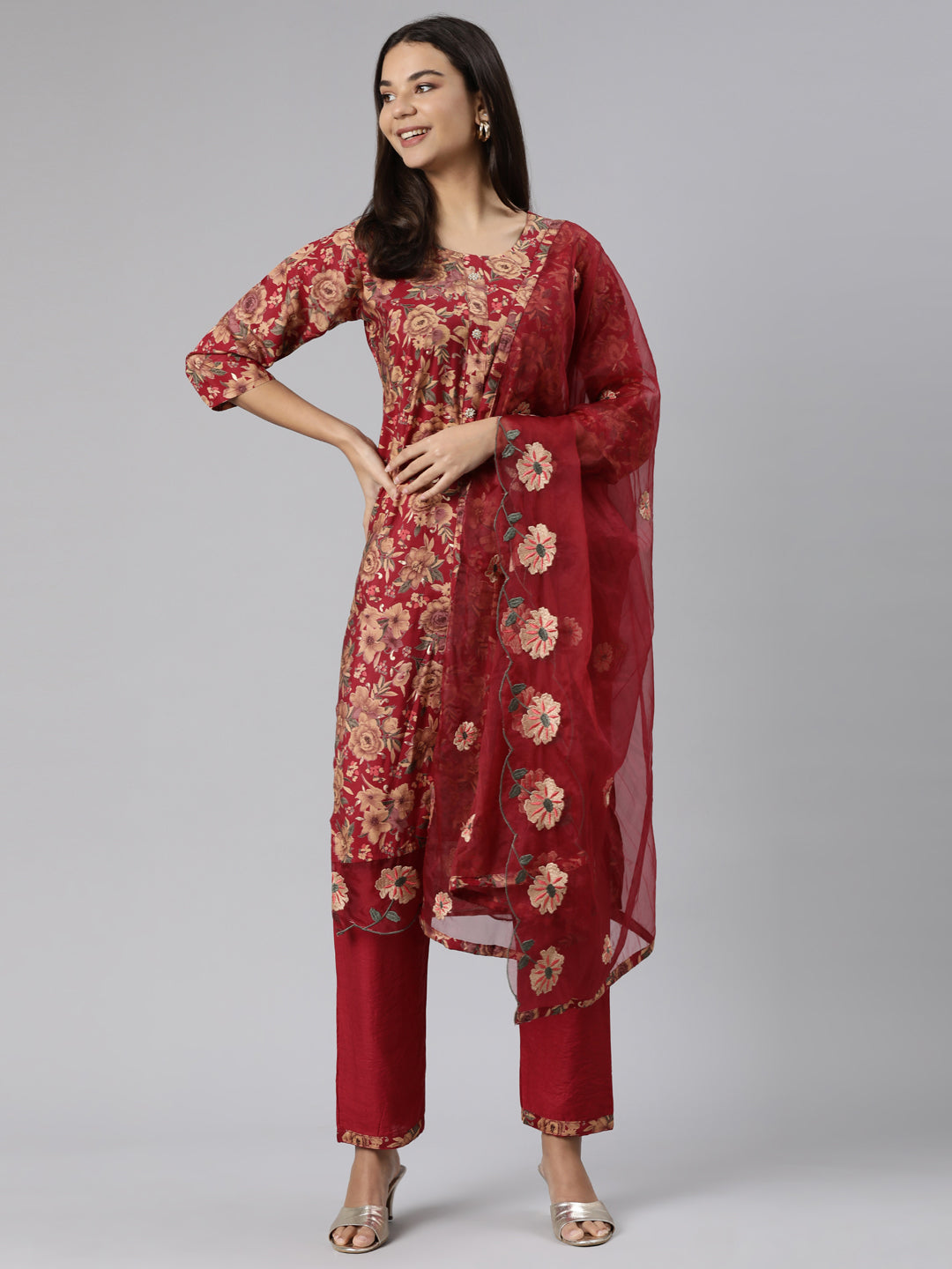 Neerus Maroon printed floral suit set - detail view 2