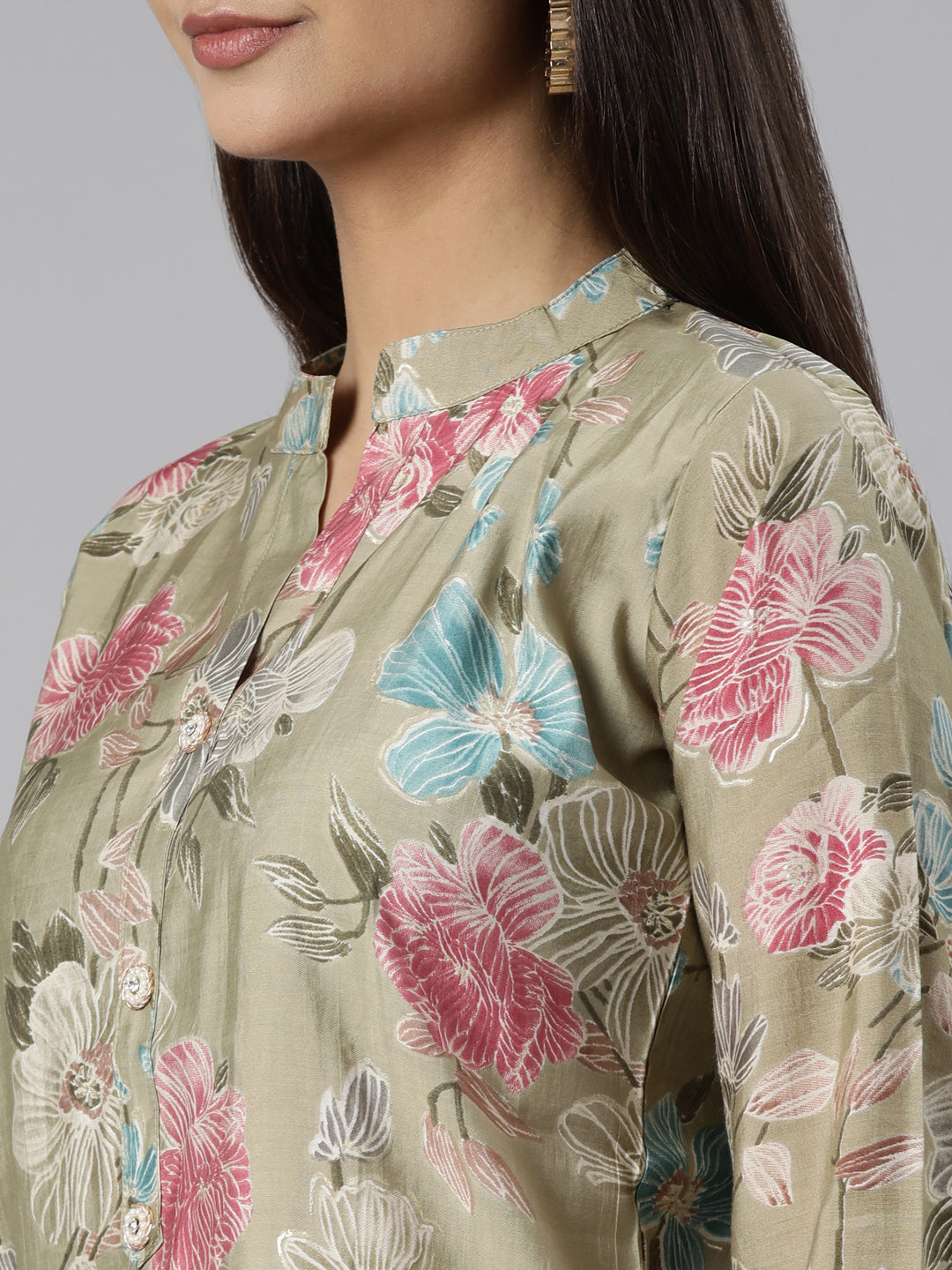 Neerus Green printed floral straight suit set - detail view 1