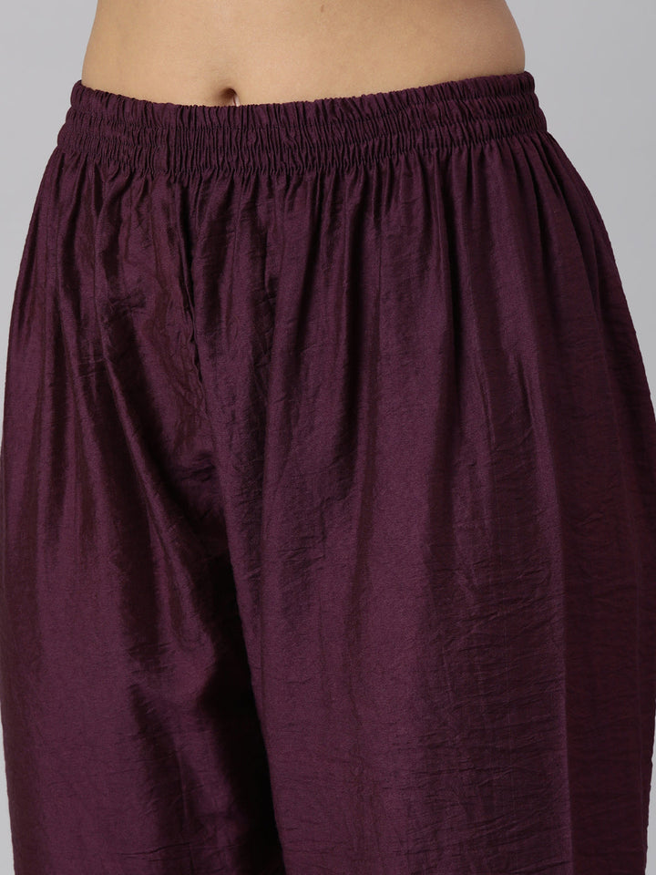 Neerus Purple printed ethnic suit set - detail view 3