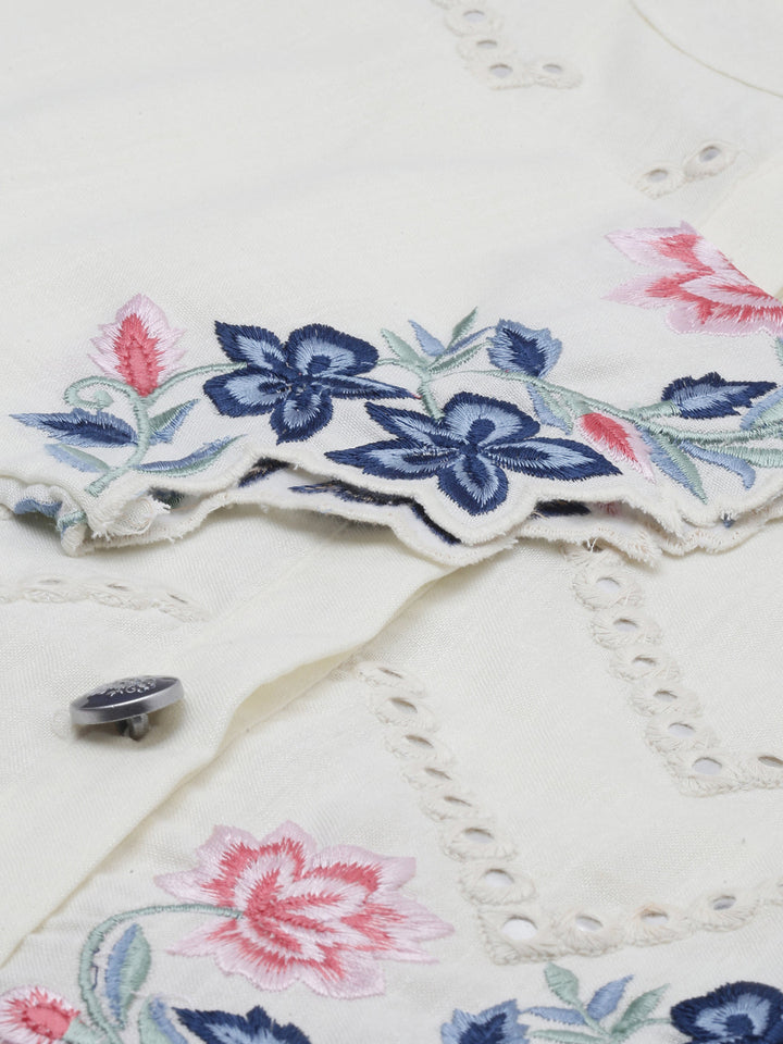 Neerus White embroidered A-line kurta - detail view 5