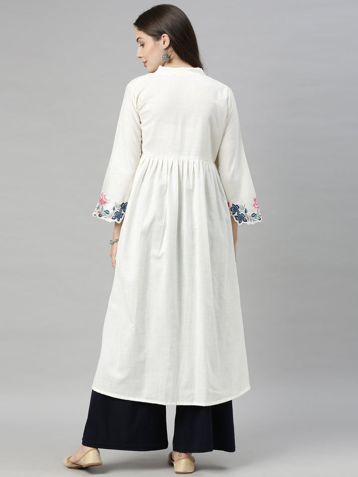Neerus White embroidered A-line kurta - detail view 1