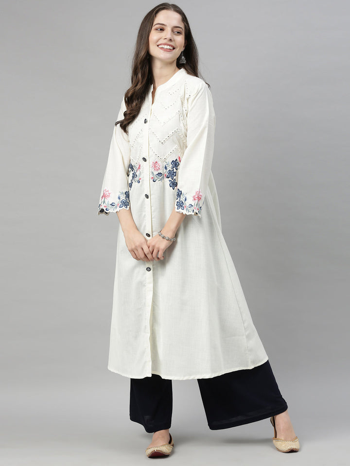 Neerus White embroidered A-line kurta - detail view 2