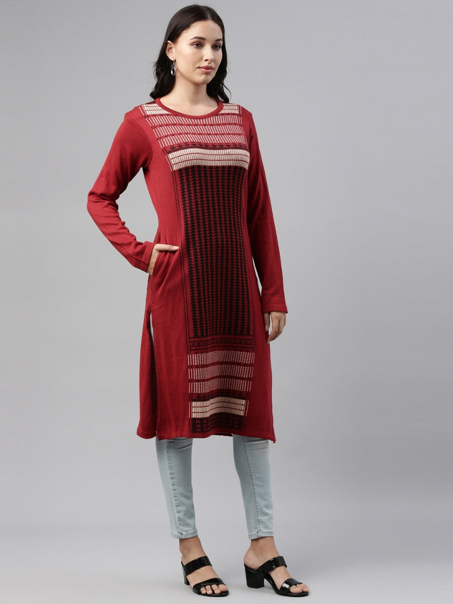 Neerus Maroon acrylic woven geometric kurti - side view