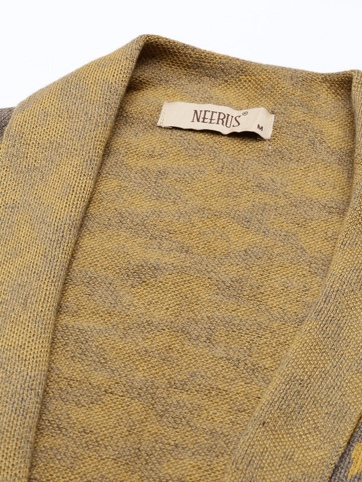 Neerus Green acrylic woven longline shrug - detail view 5