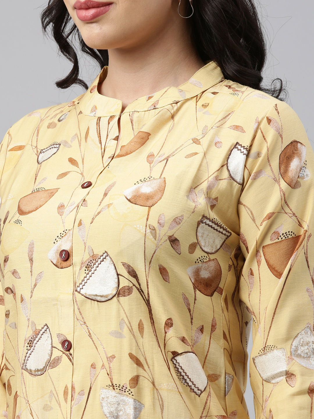 Neerus Yellow muslin straight kurti - detail view 2