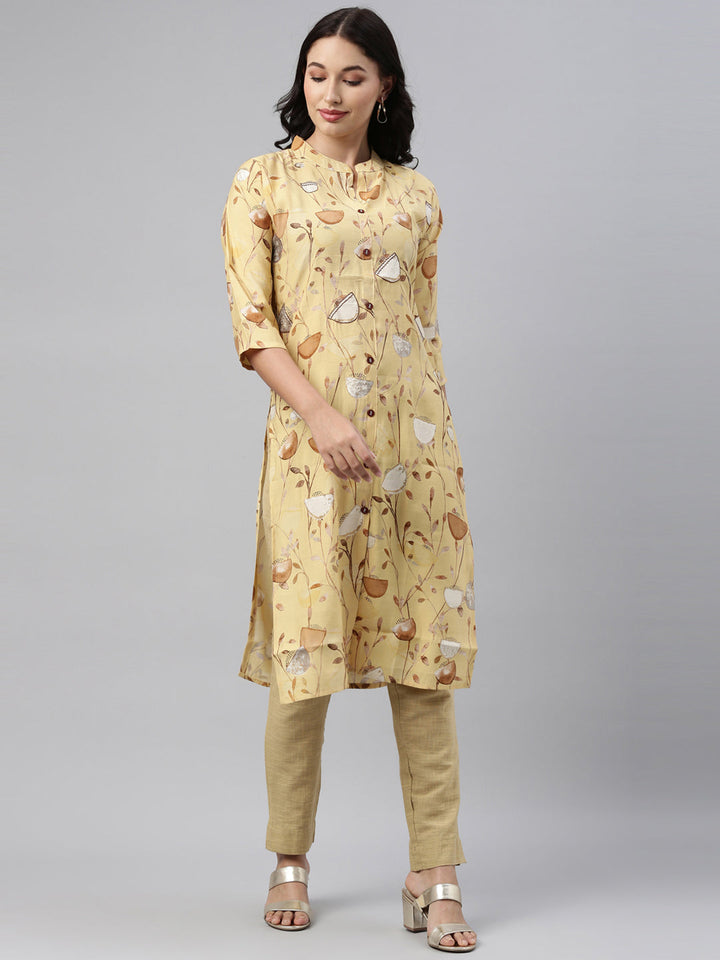 Neerus Yellow muslin straight kurti - detail view 3
