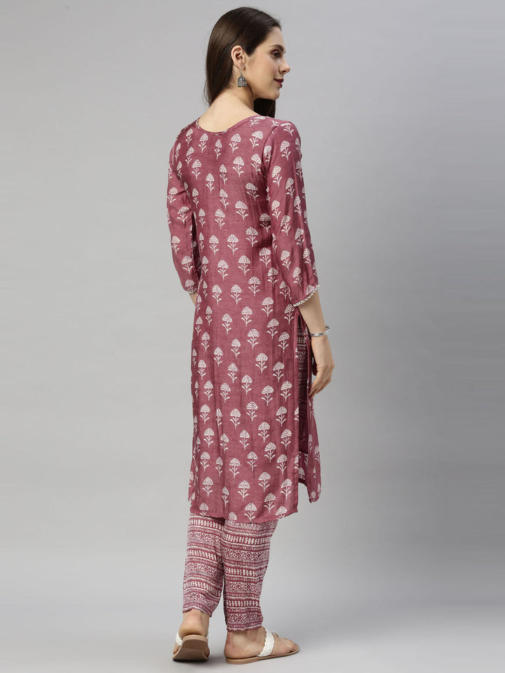 Neerus Pink muslin printed straight kurti - detail view 4