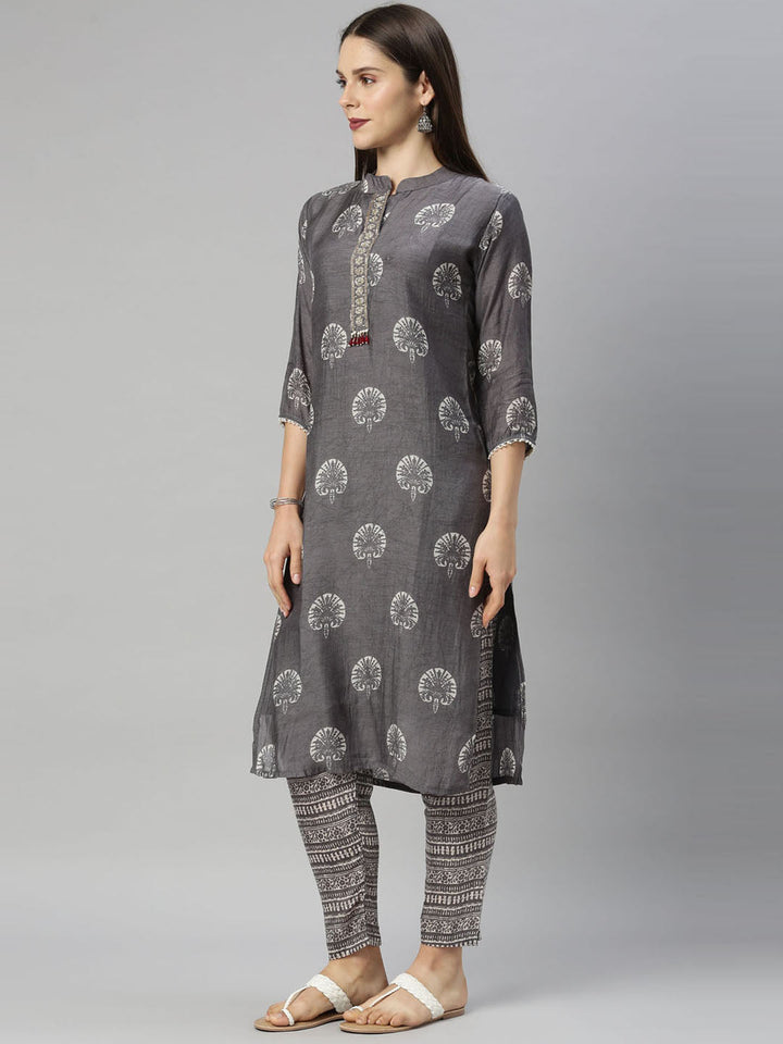 Neerus Grey muslin straight kurti - detail view 1