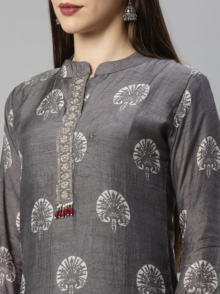 Neerus Grey muslin straight kurti - detail view 6