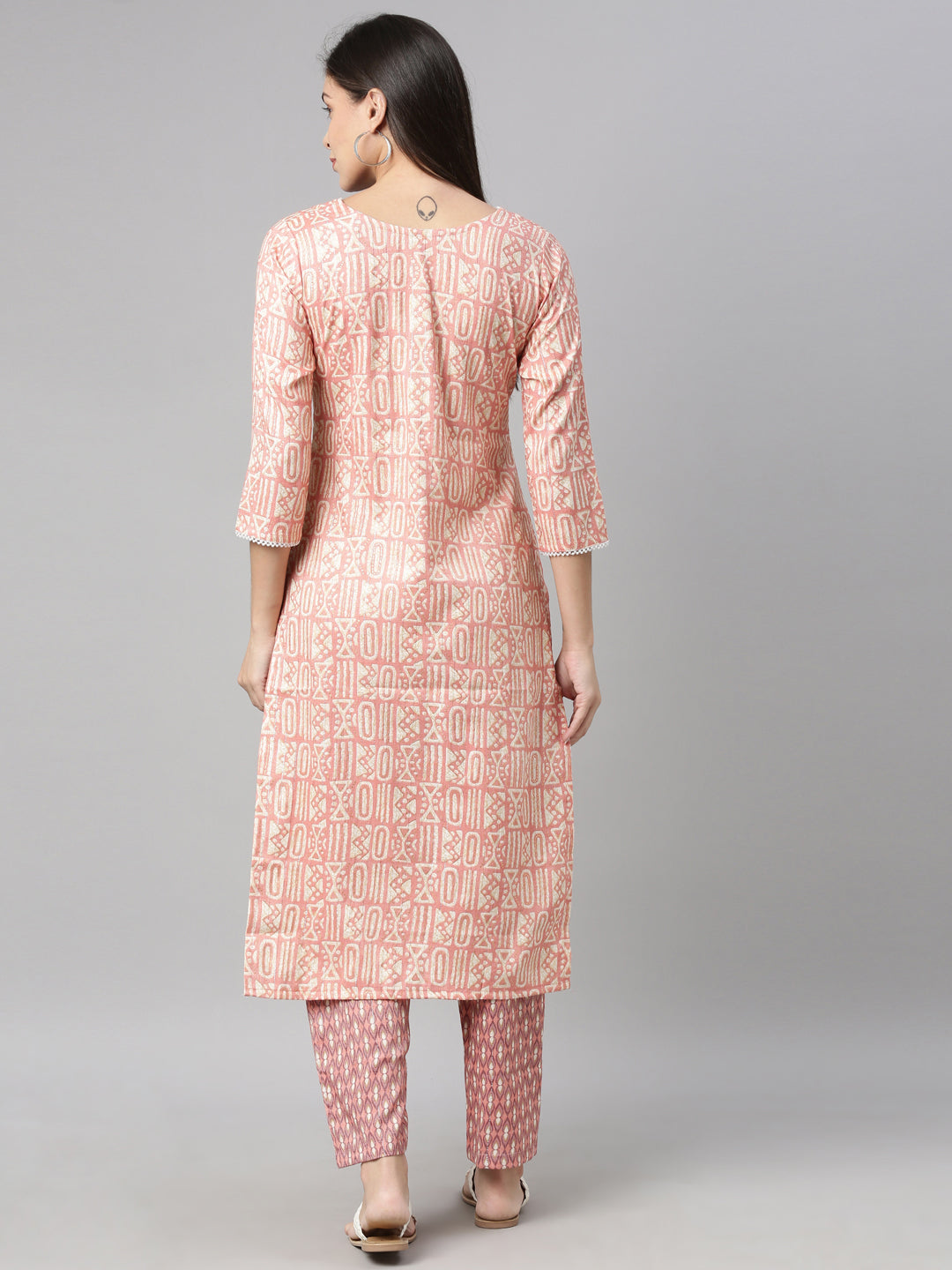 Neerus Pink rayon printed kurti - detail view 2
