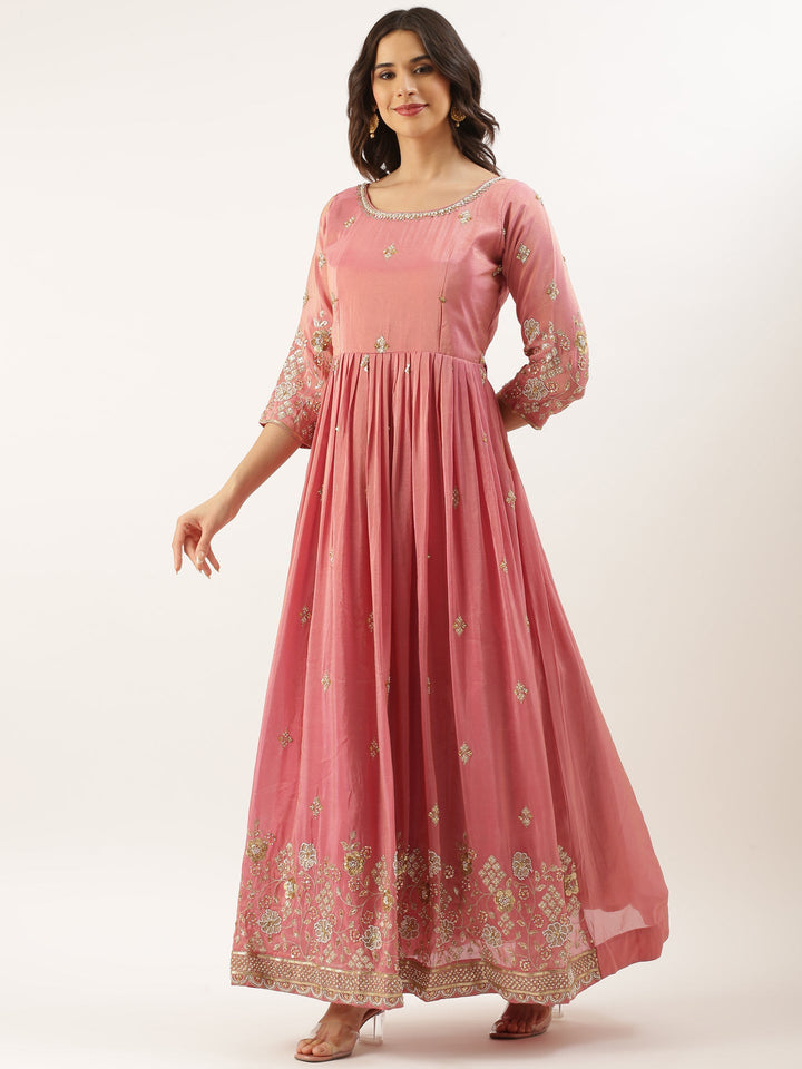 Neerus Pink tissue embroidered suit set - detail view 4
