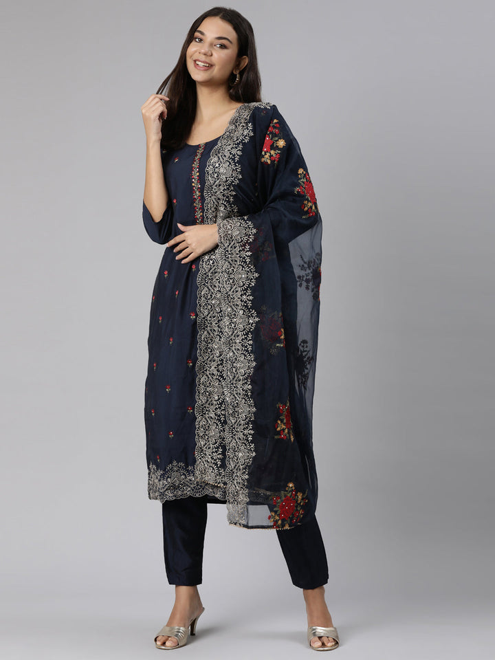 Neerus Blue printed floral straight suit set - detail view 2