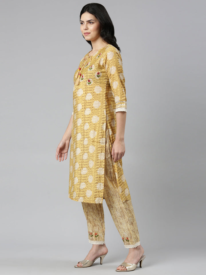 Neerus Yellow printed straight kurta set with dupatta - back view