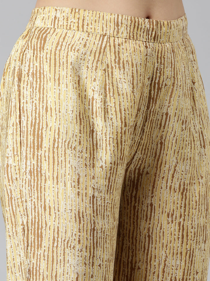 Neerus Yellow printed straight kurta set with dupatta - detail view 3