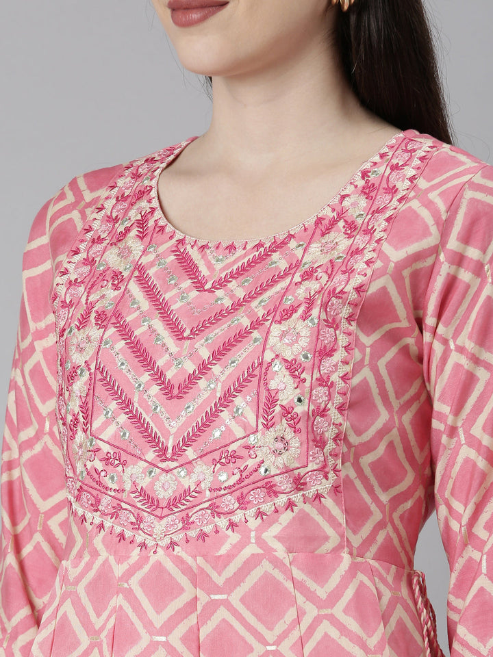 Neerus Pink printed straight kurta set with trouser and dupatta - detail view 1
