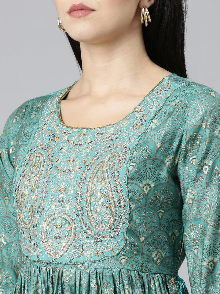 Neerus Green printed Nyra cut kurta set - detail view 1