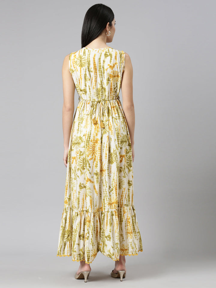 Neerus Green printed straight gown - side view