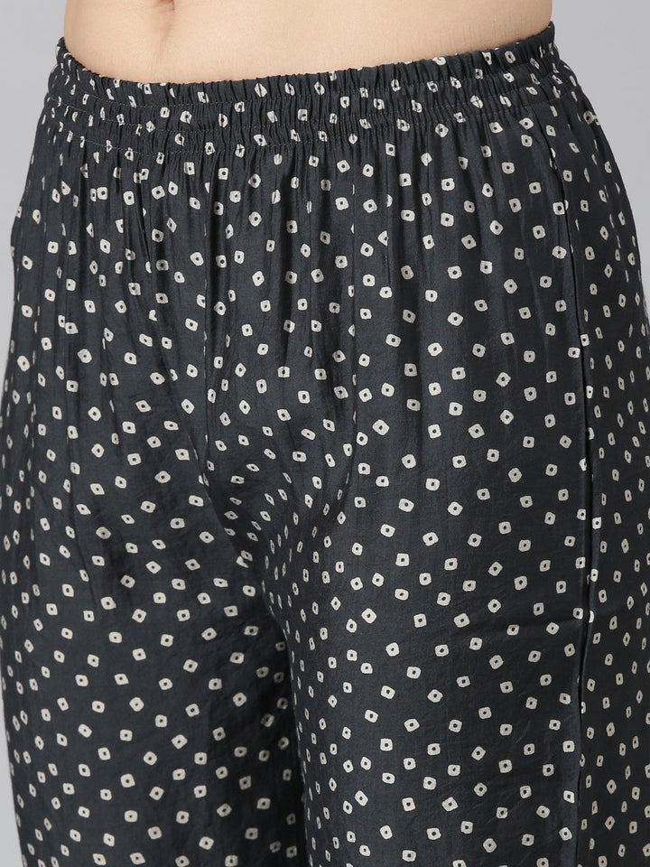 Neerus Grey printed Nyra cut kurta set - detail view 3