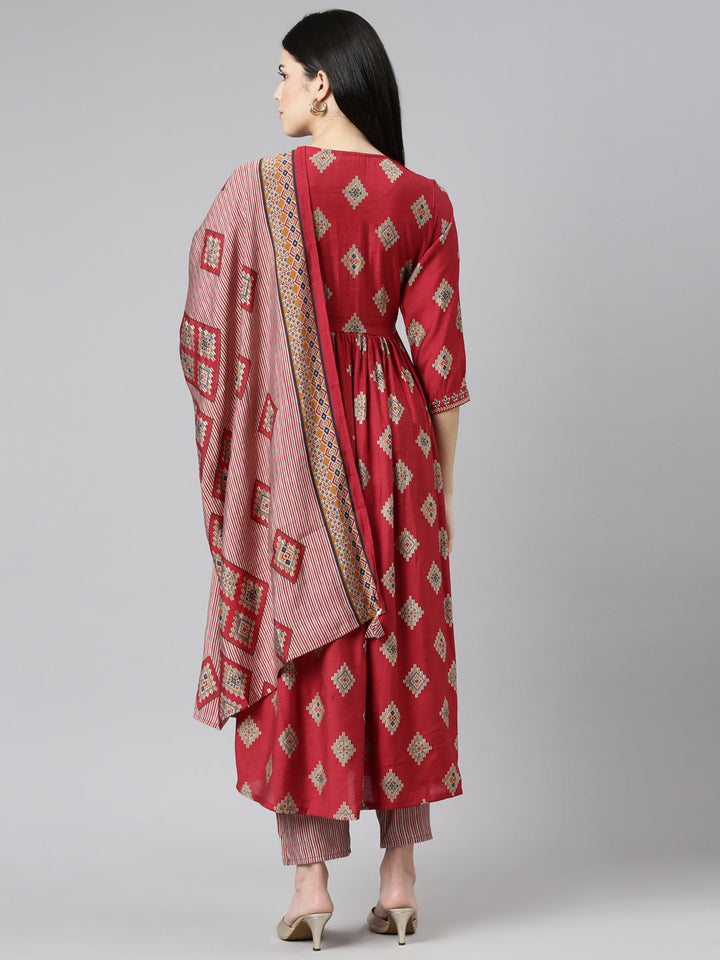 Neerus Maroon printed Nyra cut kurta set - side view