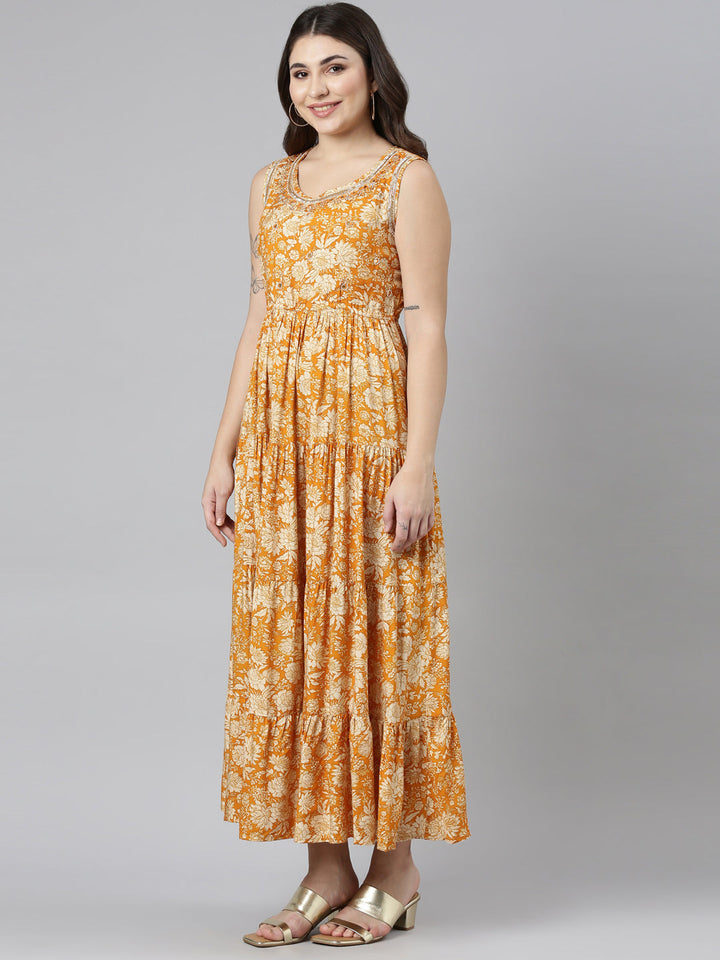 Neerus Gold printed straight casual dress - back view
