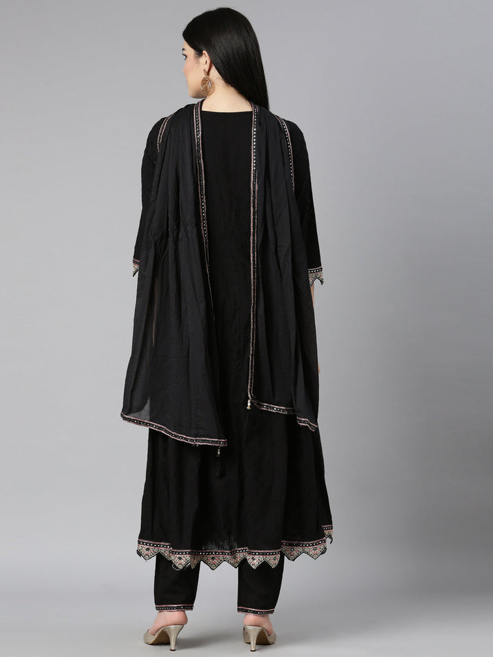 Neerus Black cotton printed kurta set with trouser and dupatta - side view