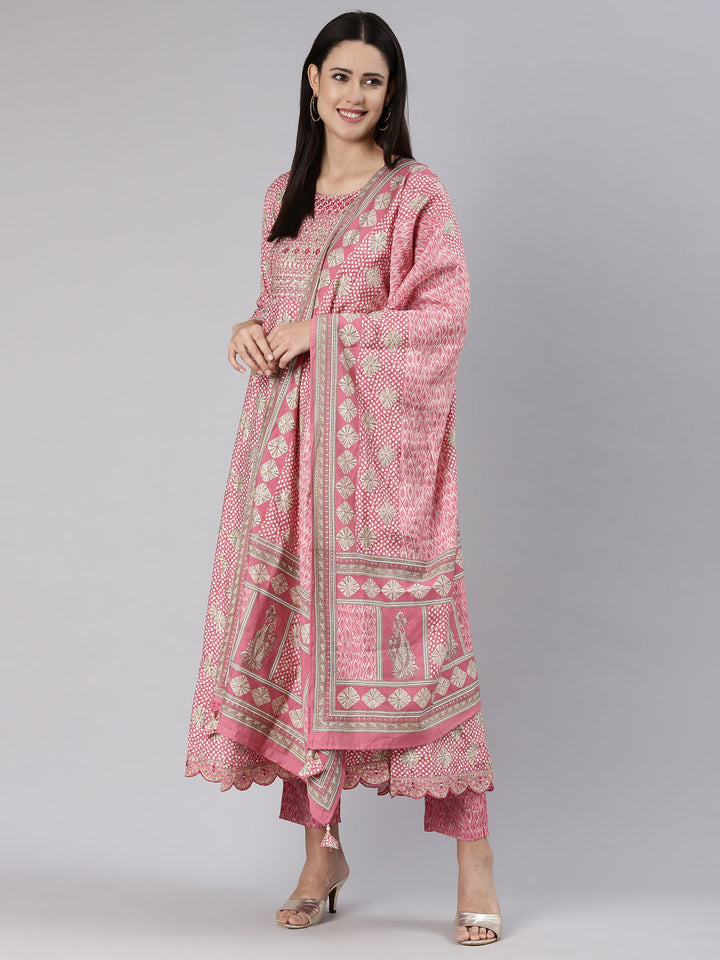 Neerus Pink straight kurta set with trouser and dupatta - detail view 2