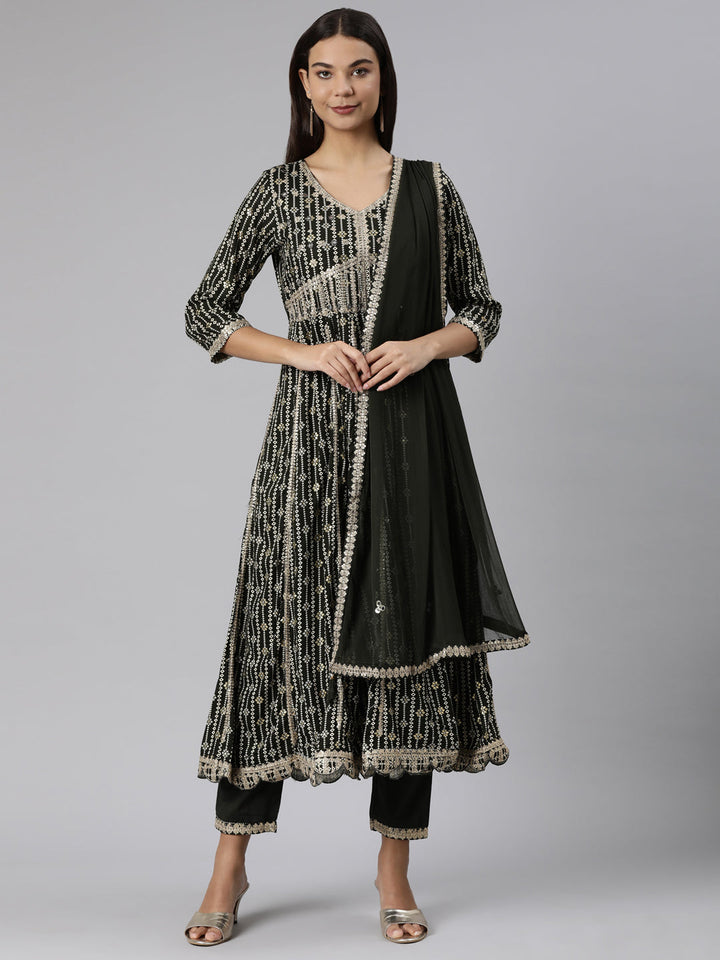 Neerus Olive Regular Straight Floral Kurta And Trousers With Dupatta