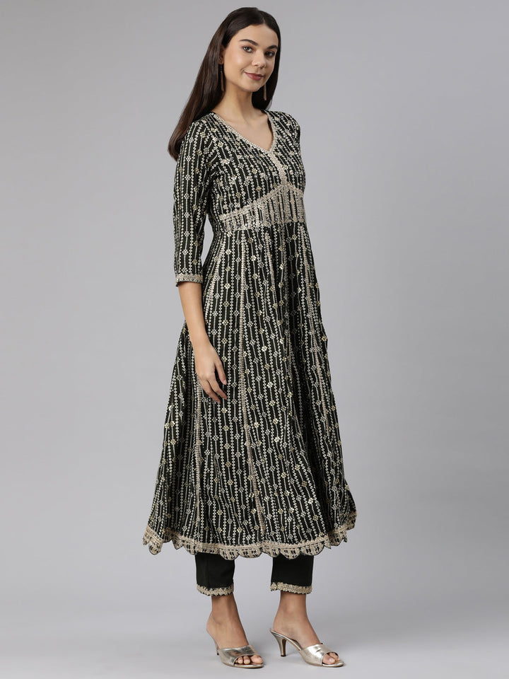 Neerus Olive Regular Straight Floral Kurta And Trousers With Dupatta