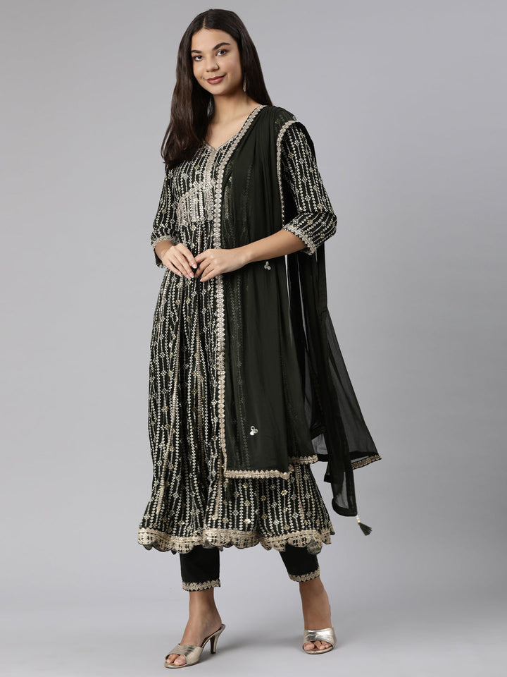 Neerus Olive Regular Straight Floral Kurta And Trousers With Dupatta