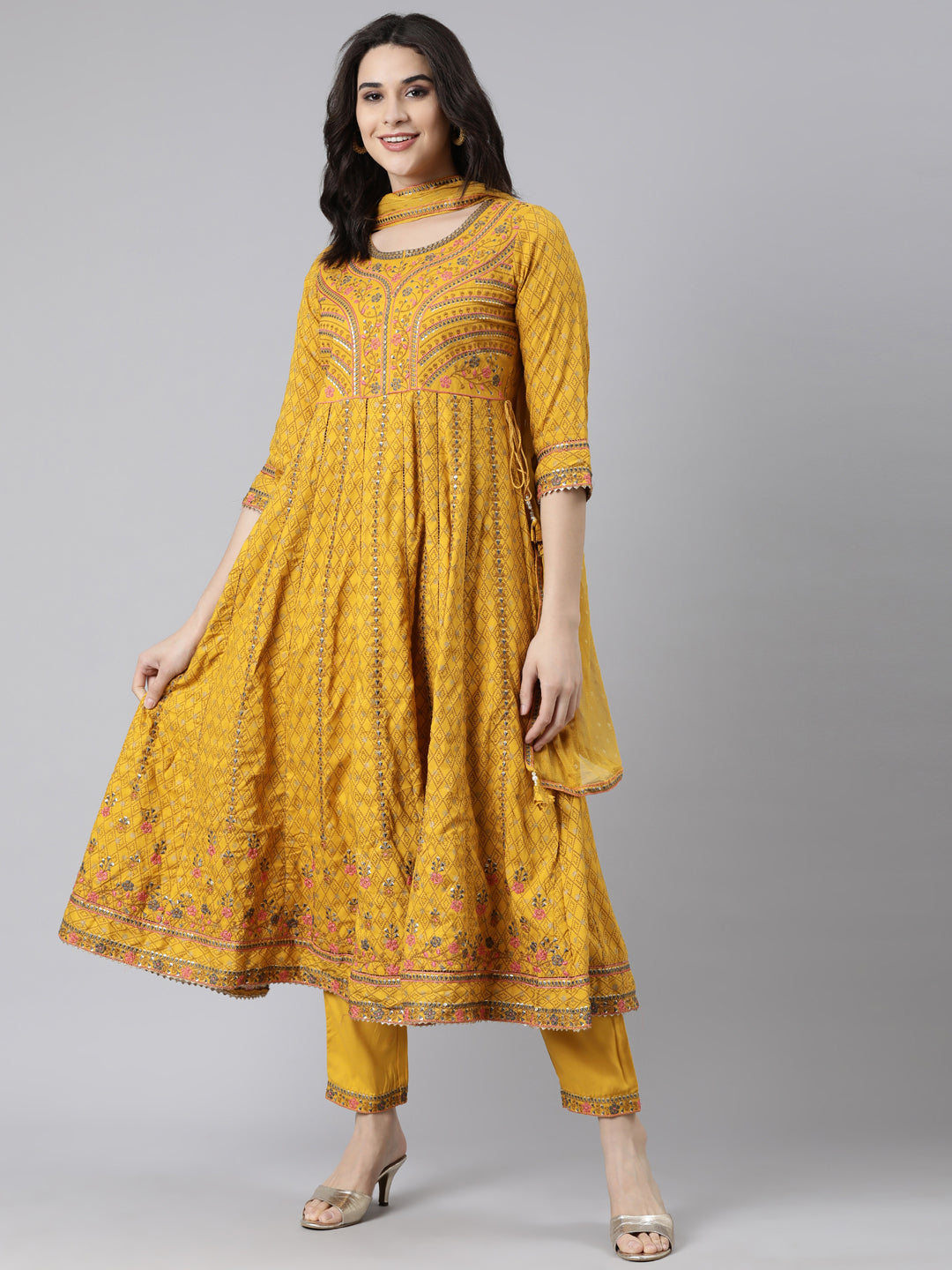 Neerus Yellow viscose rayon printed suit set - detail view 2