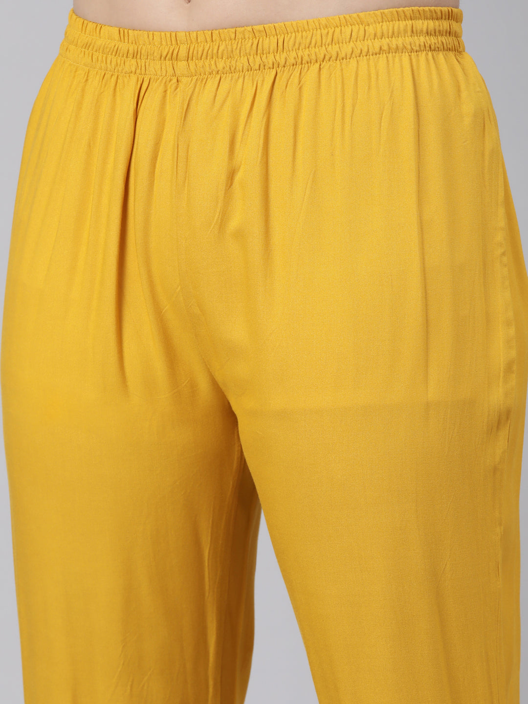 Neerus Yellow viscose rayon printed suit set - detail view 3