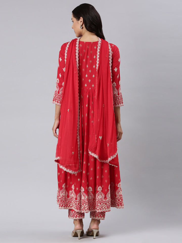 Neerus Red rayon panelled straight suit set - detail view 1