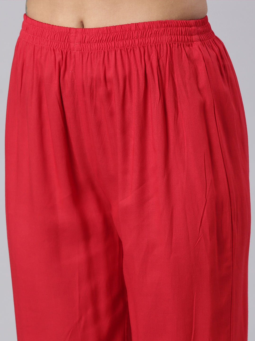 Neerus Red rayon panelled straight suit set - detail view 4