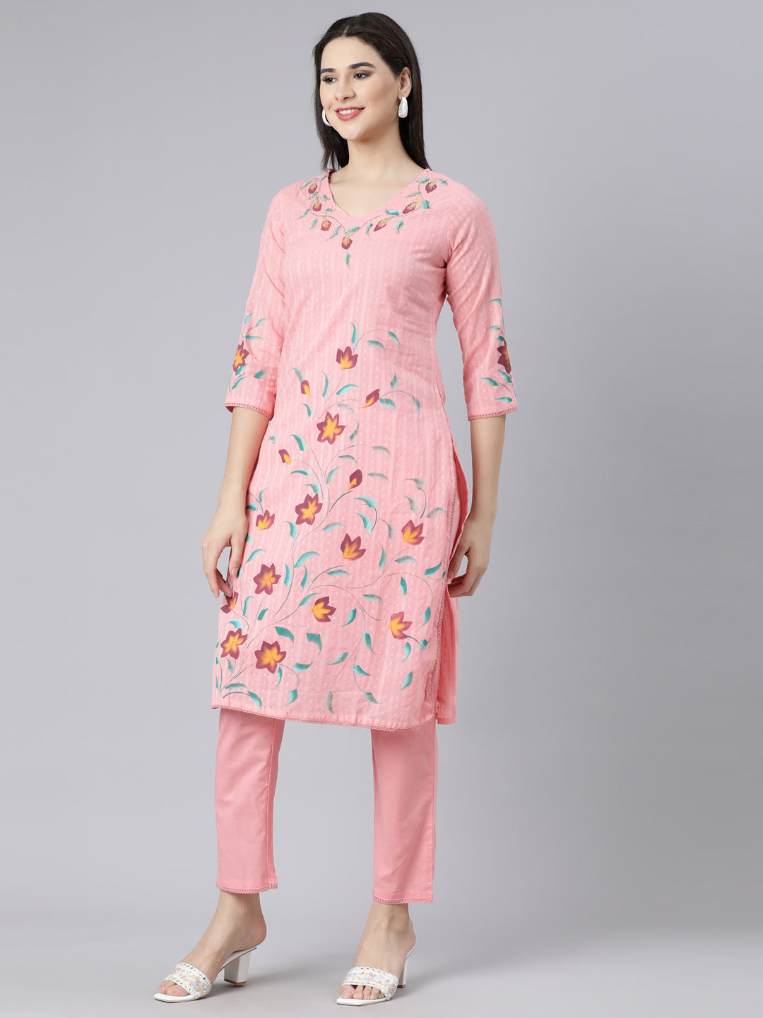 Neerus Pink cotton printed suit set - back view