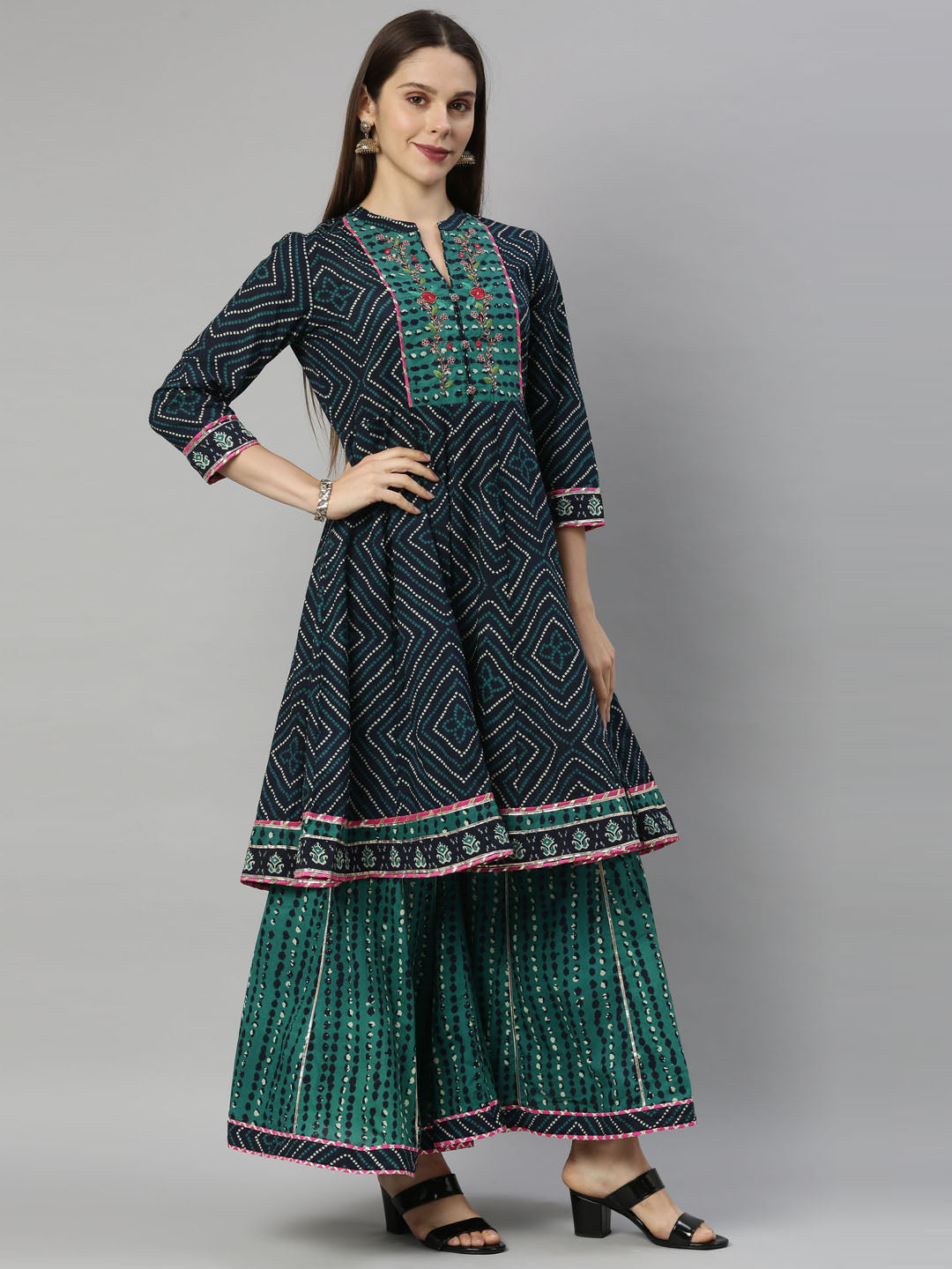 Neerus Blue cotton printed kurta set - detail view 3