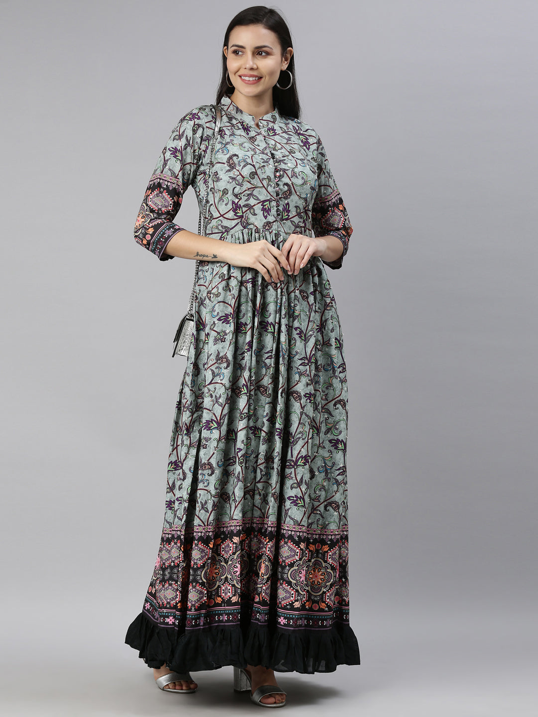 Neerus Green modal printed dress - detail view 3