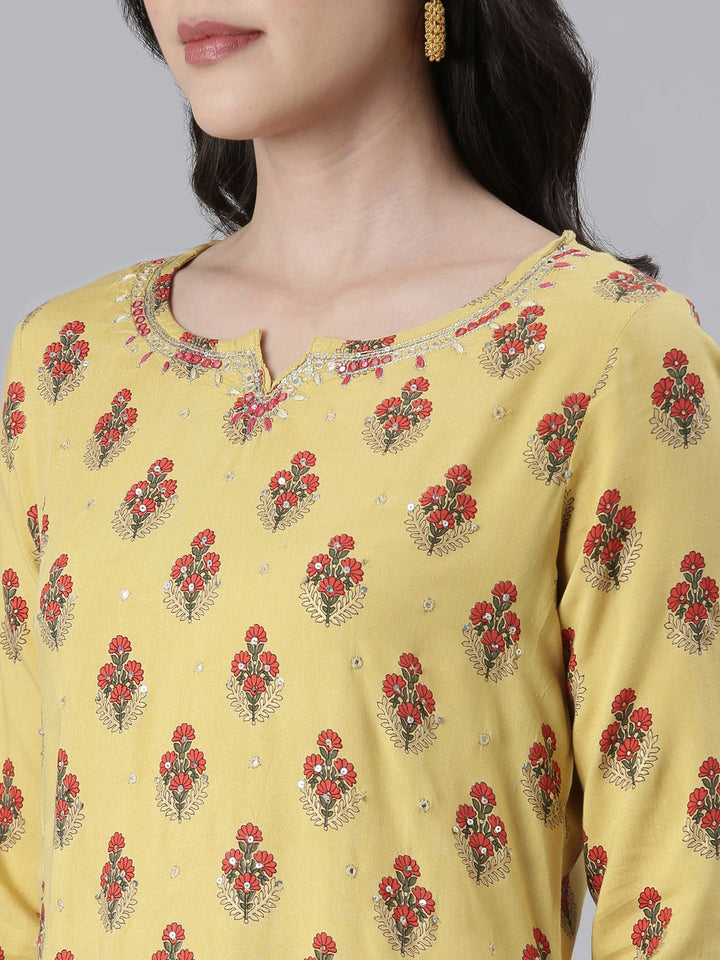 Neerus Yellow Rayon Solid Kurta Set with Trousers - detail view 1