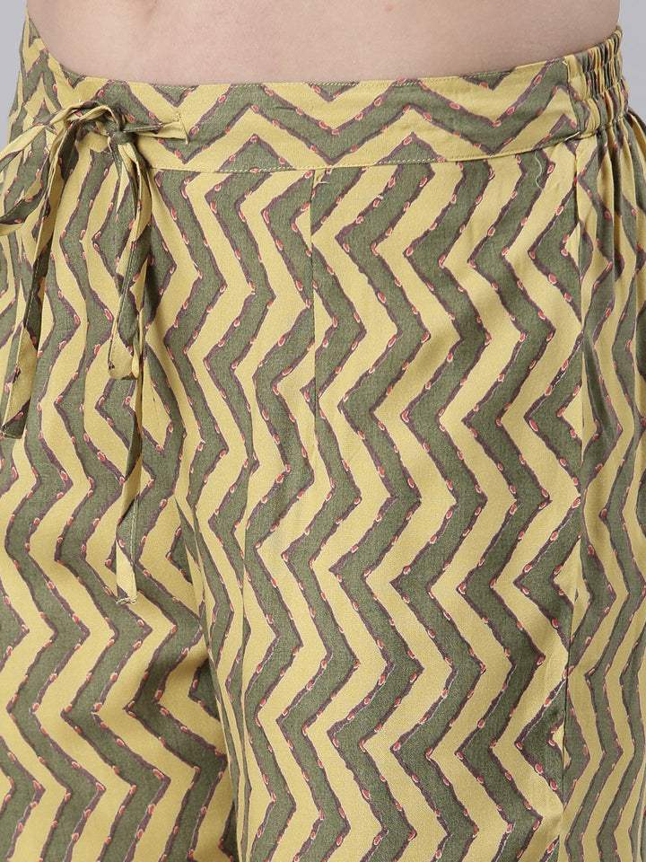 Neerus Yellow Rayon Solid Kurta Set with Trousers - detail view 3