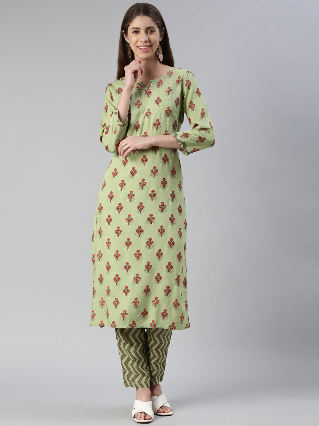 Neerus Green rayon solid kurta set - front view