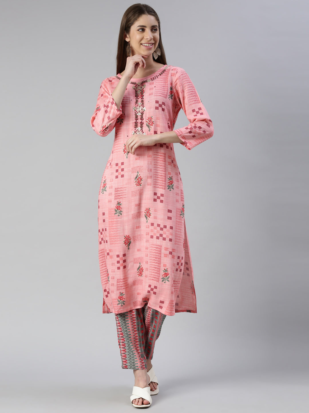 Neerus Pink viscose rayon embroidered kurta set - detail view 2