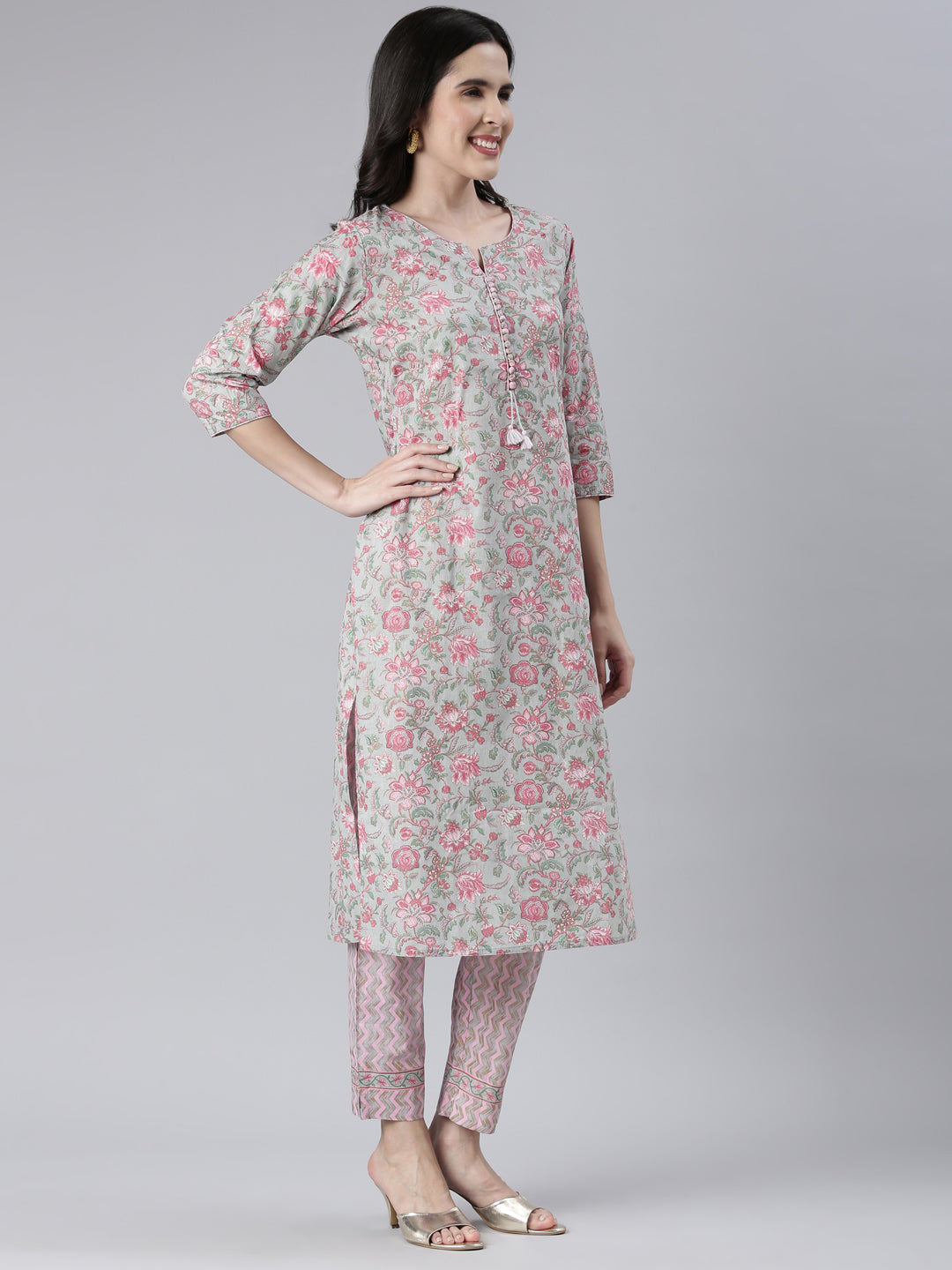 Neerus Grey printed straight kurta set with trousers - back view