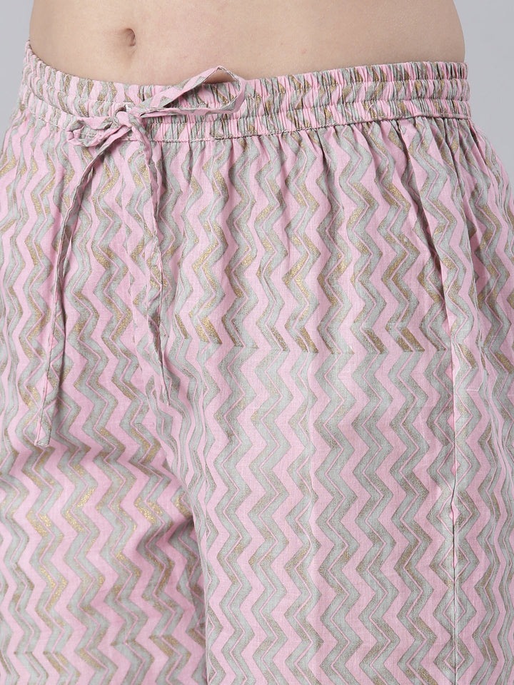 Neerus Grey printed straight kurta set with trousers - detail view 3