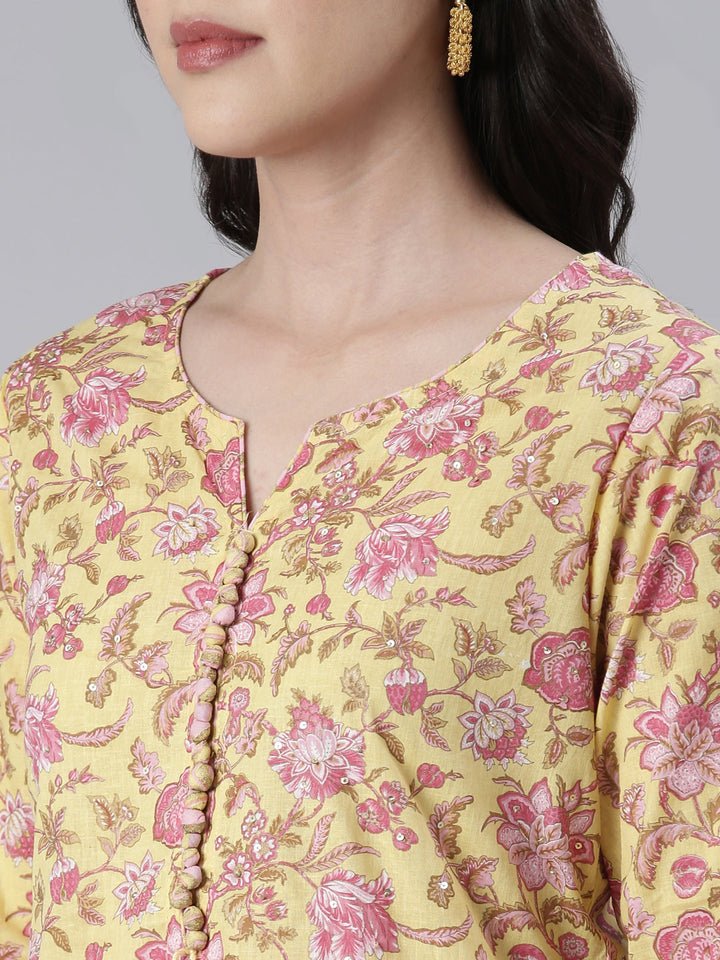 Neerus Yellow printed straight kurta set with trousers - detail view 1