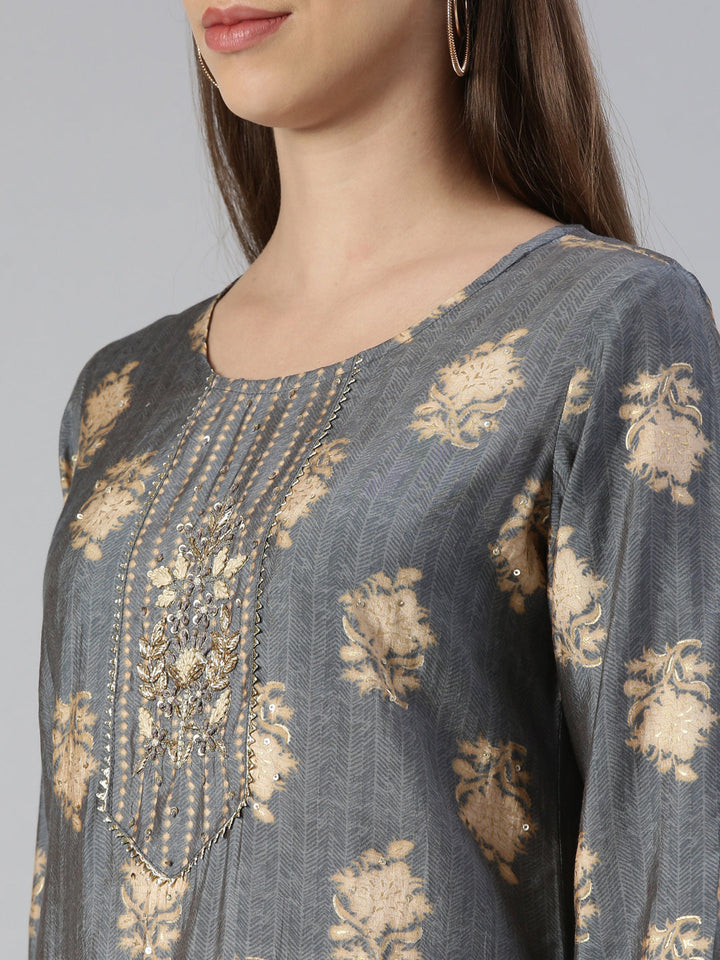 Neerus Grey solid straight kurta set with trouser and dupatta - detail view 1