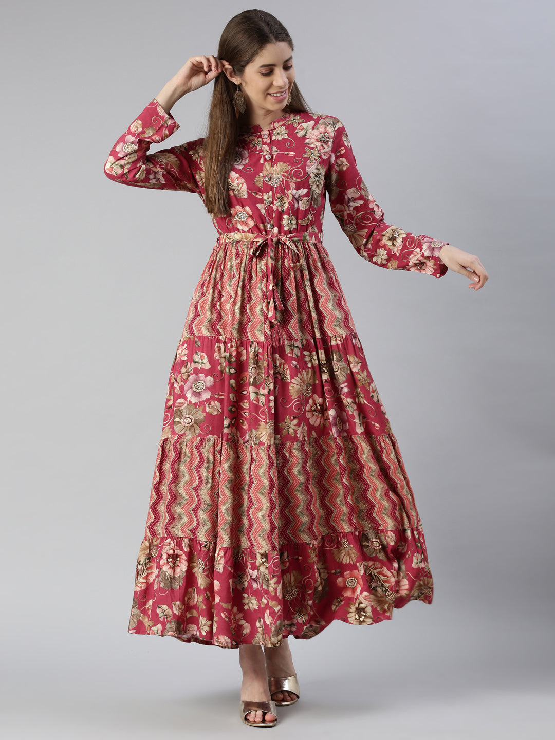 Neerus Pink printed maxi dress - detail view 2