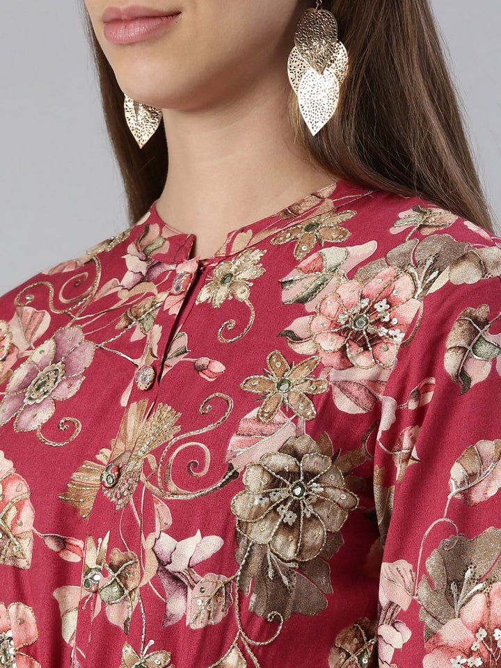 Neerus Pink printed maxi dress - detail view 1