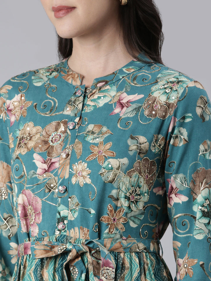 Neerus Green printed maxi dress - detail view 1